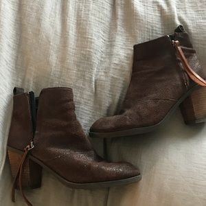 Dolce Vita Mid Chocolate Leather Boot